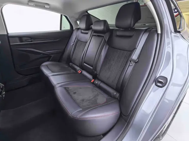 Ford Mondeo — Фото автомобиля 12