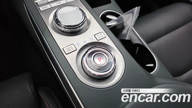Genesis GV70 3.5T Бензин AWD — Фото автомобиля 8