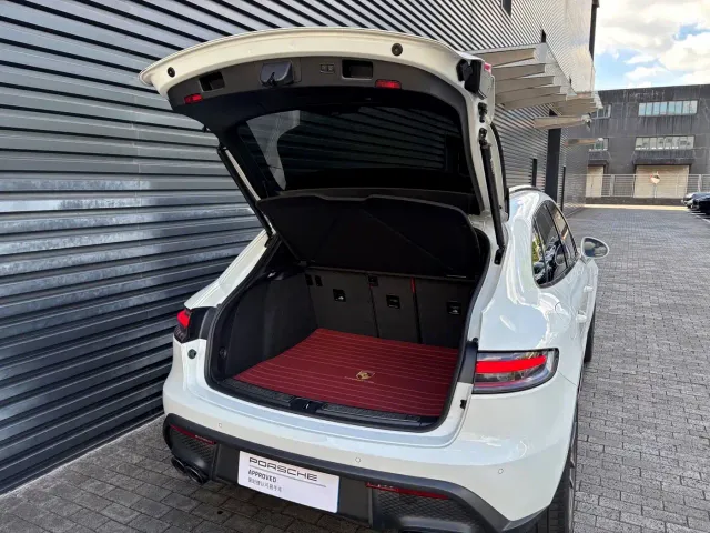 Porsche Macan — Фото автомобиля 10