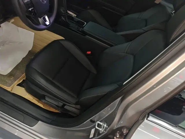 Toyota Camry — Фото автомобиля 14