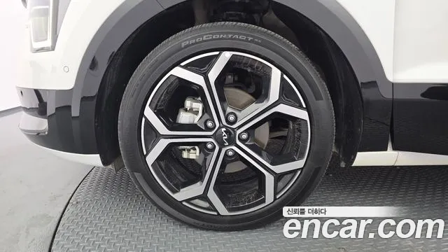 Kia Niro The All New Niro Signature — Фото автомобиля 4