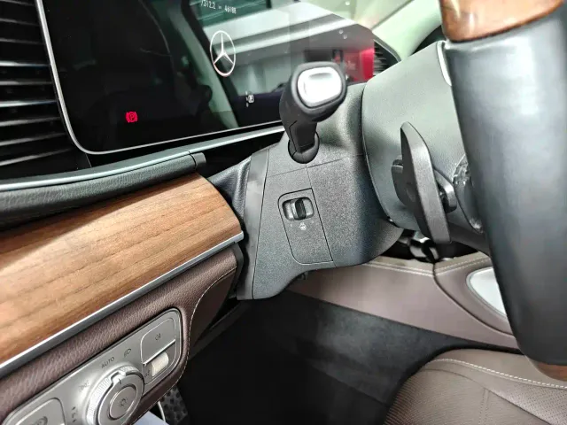 Mercedes-Benz GLS-Class — Фото автомобиля 10