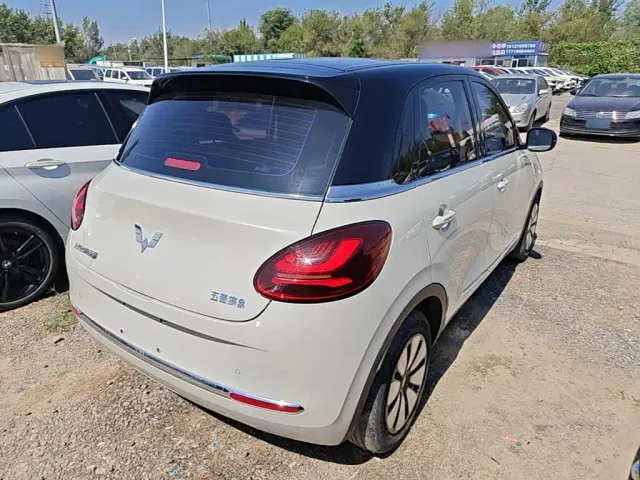 Wuling Bingo — Фото автомобиля 6