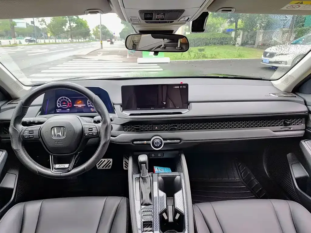 Honda Accord 2024 260TURBO Luxury Edition — Фото автомобиля 10