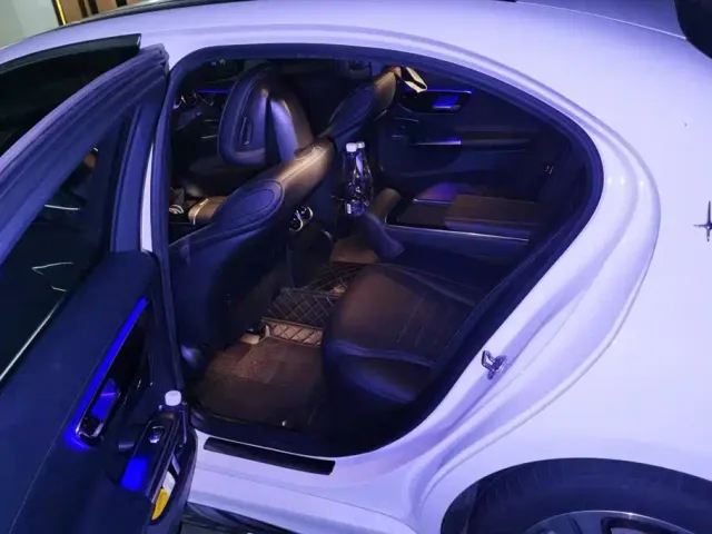 Mercedes-Benz C-Class — Фото автомобиля 11