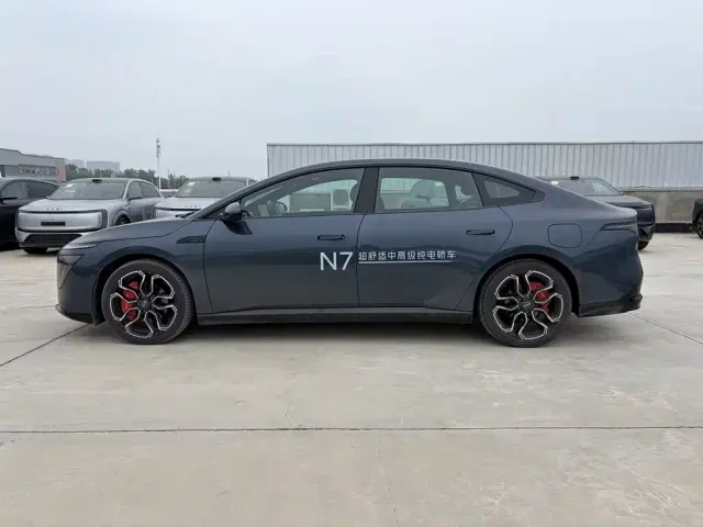 Nissan N7 — Фото автомобиля 4