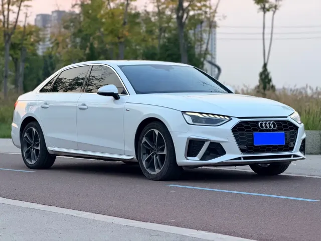 Audi A4L — Фото автомобиля 3
