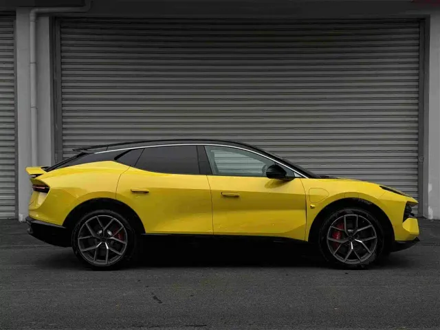 Lotus Eletre — Фото автомобиля 3