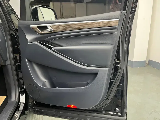 GAC Trumpchi M8 — Фото автомобиля 24