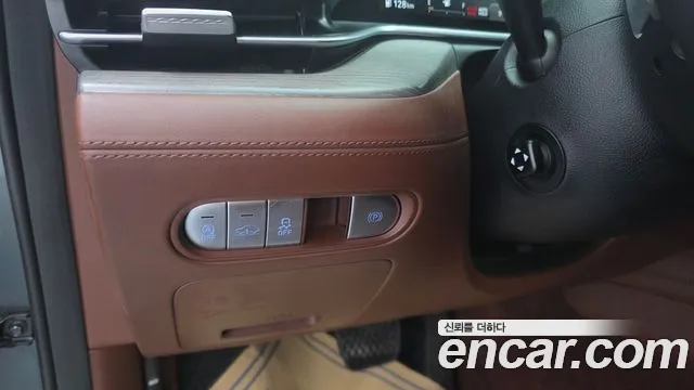 Genesis G90 Бензин 3.5 турбо AWD — Фото автомобиля 17