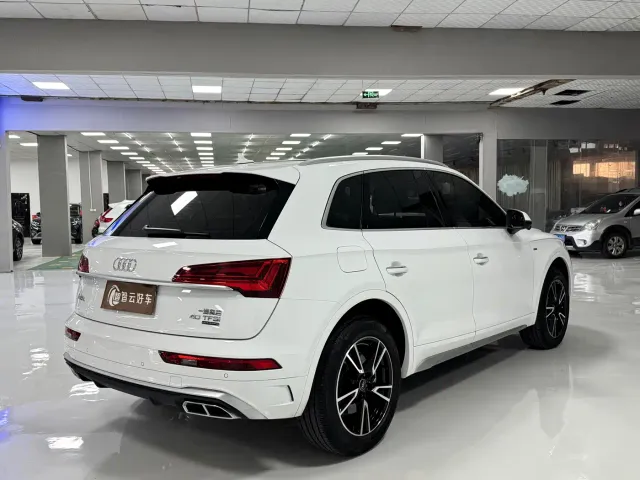 Audi Q5L — Фото автомобиля 9