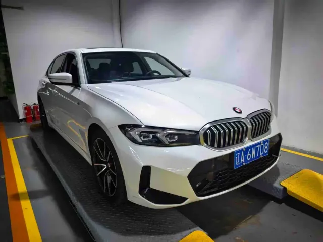 BMW 3 Series — Фото автомобиля 3