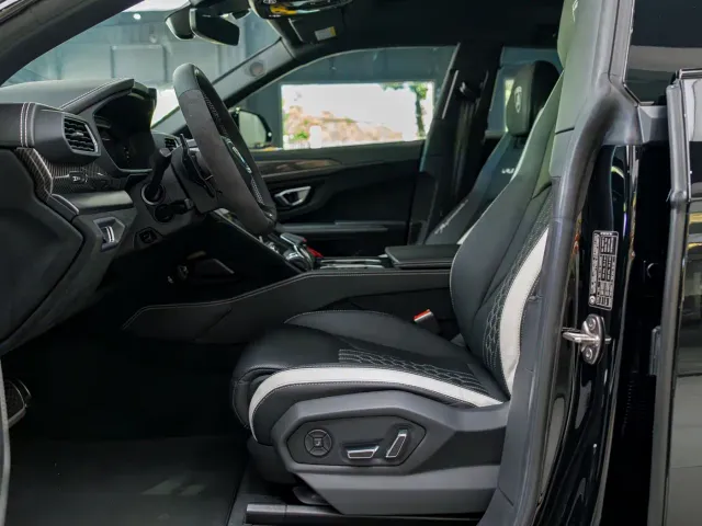 Lamborghini Urus — Фото автомобиля 8