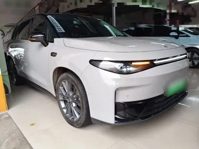 Leapmotor C10 — Фото автомобиля 3