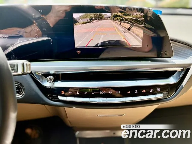 Cadillac Lyriq Lyriq Sport — Фото автомобиля 18