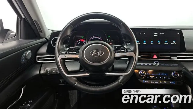 Hyundai AVANTE Avante (CN7) — Фото автомобиля 13