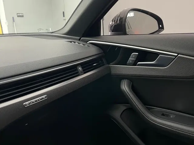 Audi A4L — Фото автомобиля 29