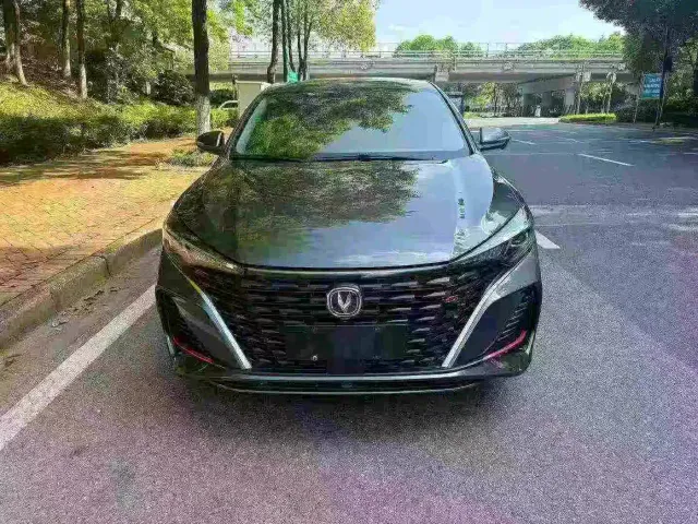 Changan Eado — Фото автомобиля 2