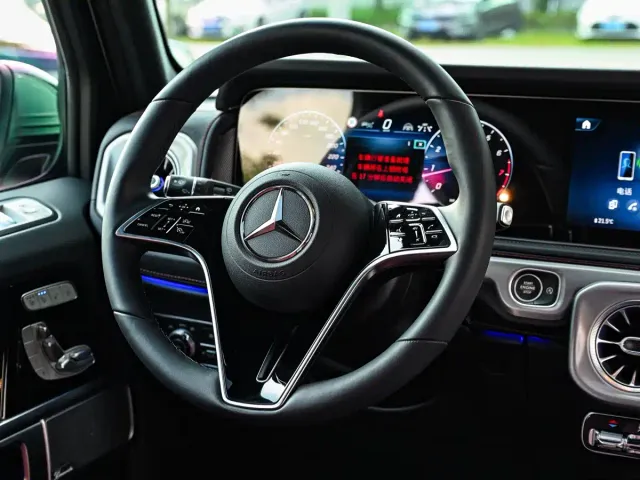 Mercedes-Benz G-Class — Фото автомобиля 16