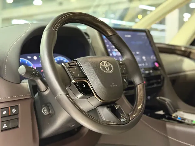 Toyota Alphard — Фото автомобиля 7