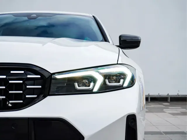 BMW 3 Series — Фото автомобиля 2
