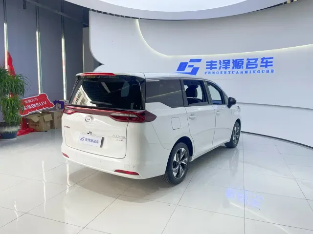 GAC Trumpchi M6 — Фото автомобиля 4