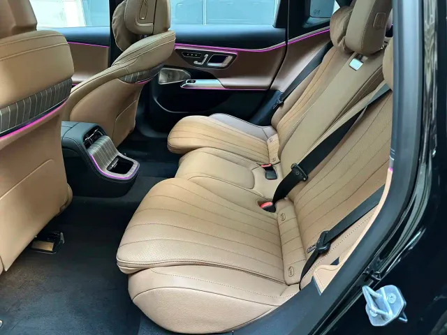 Mercedes-Benz E-Class — Фото автомобиля 13