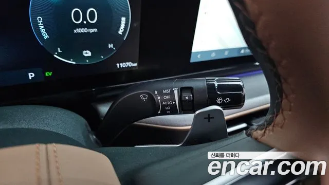 Hyundai Grandeur GN7 — Фото автомобиля 28