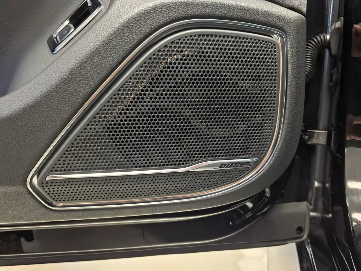 Hongqi Hongqi H9 2020 2.0T Smart Connection Qi Chang Edition — Фото автомобиля 5