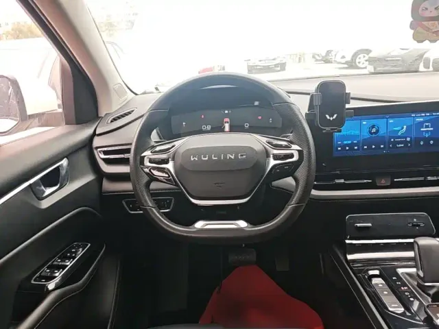 Wuling Victory — Фото автомобиля 10