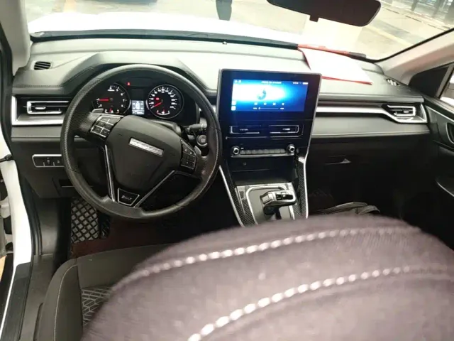 Haval M6 — Фото автомобиля 9