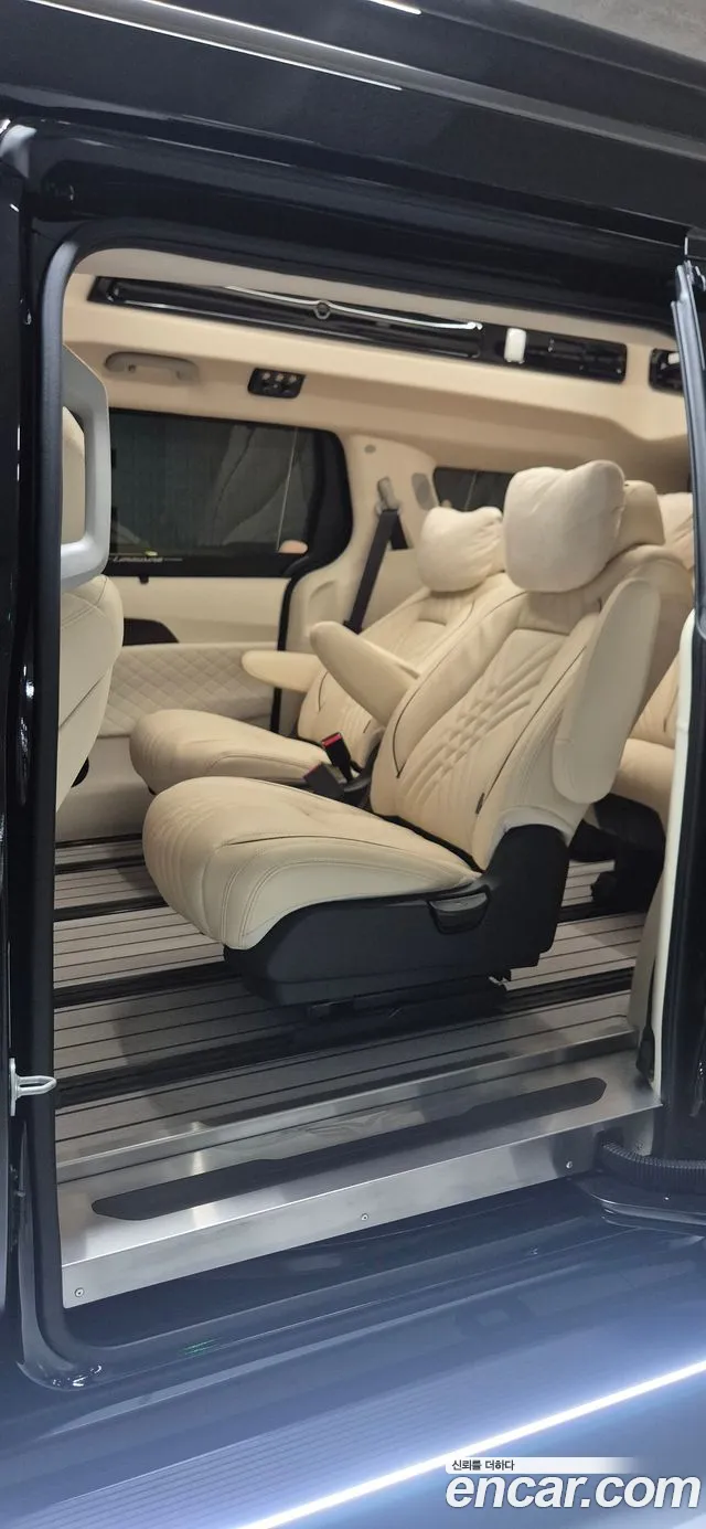 Kia Canival Новый Carnival 4 поколение Бензин 9 мест Hi-Limousine (Спецкузов) — Фото автомобиля 9