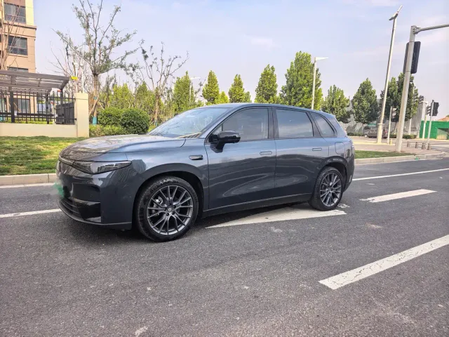 Фотография автомобиля — Leapmotor C10