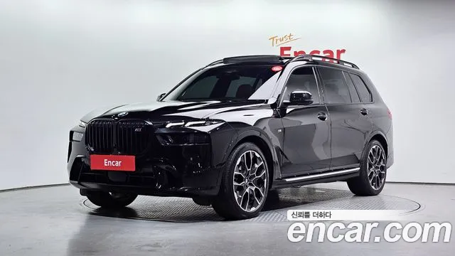 Фотография автомобиля — BMW X7 G07