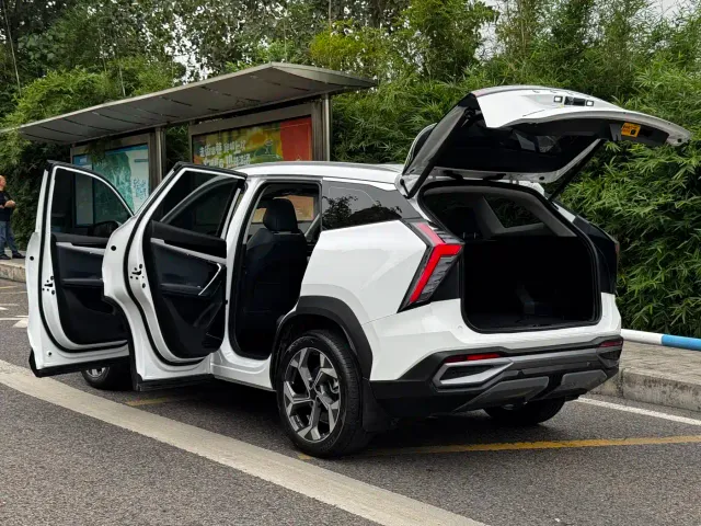 Geely Boyue L — Фото автомобиля 27