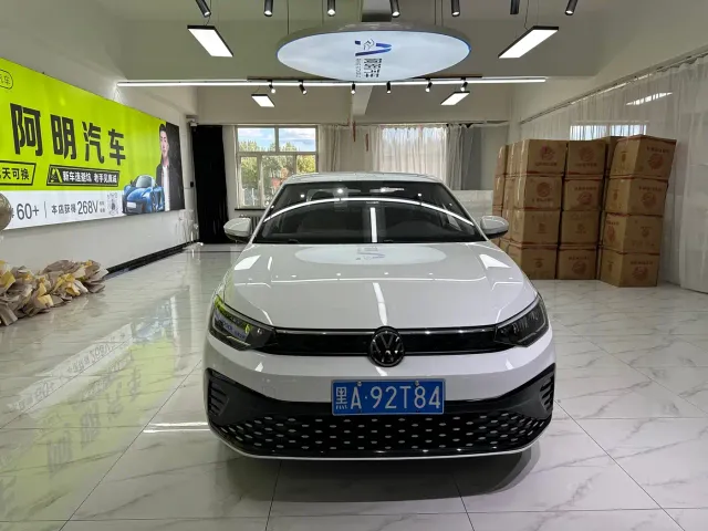 Volkswagen Lavida — Фото автомобиля 2