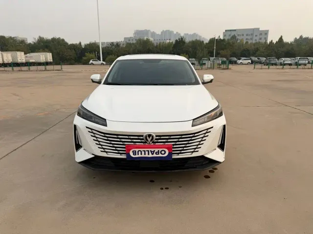 Changan Eado — Фото автомобиля 2