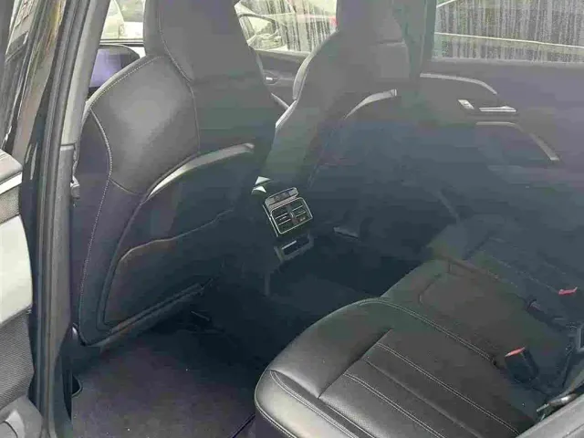 Audi Q5L — Фото автомобиля 5