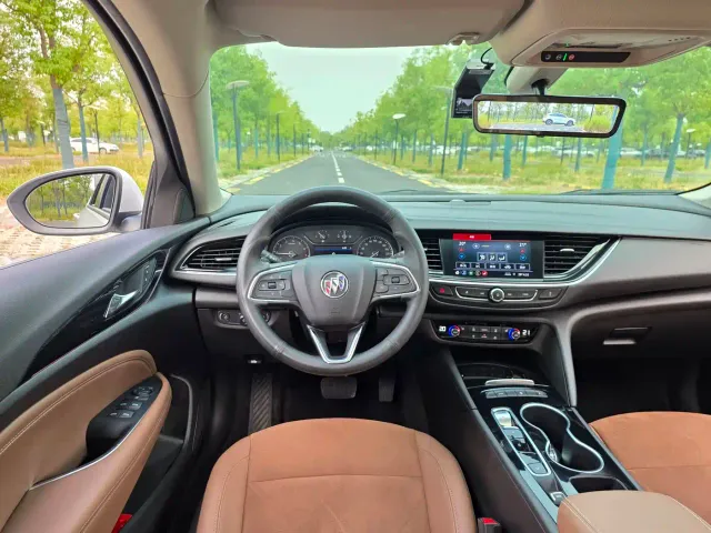 Buick Regal — Фото автомобиля 17