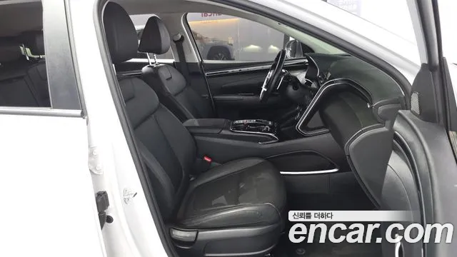 Hyundai Tucson Tucson (NX4) Дизель 2.0 4WD — Фото автомобиля 11