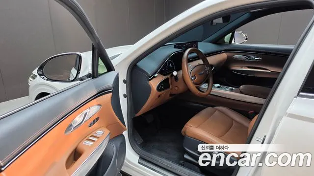 Genesis GV70 — Фото автомобиля 15