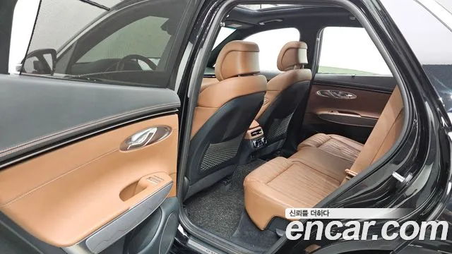 Genesis GV70 2.5T Бензин AWD — Фото автомобиля 25