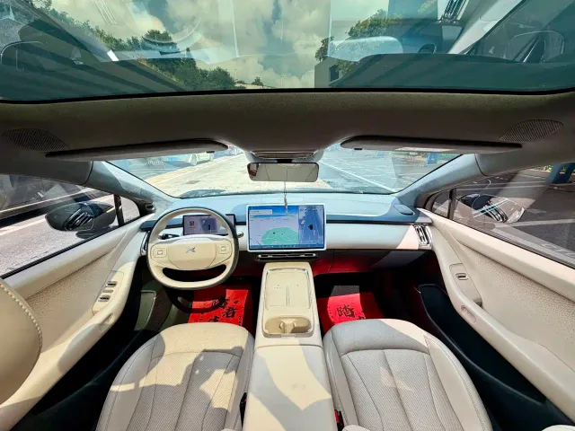 Xpeng P7+ — Фото автомобиля 7