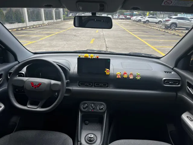 Wuling Hongguang — Фото автомобиля 12