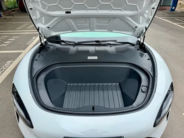 Xiaomi SU7 — Фото автомобиля 15