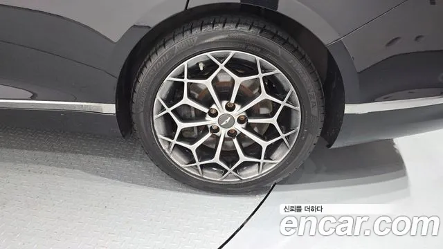 Genesis G80 Бензин 2.5 турбо AWD — Фото автомобиля 20