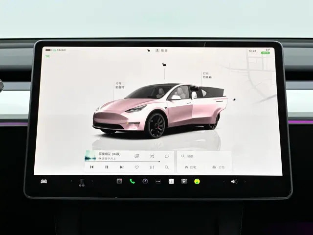 Tesla Model Y — Фото автомобиля 9