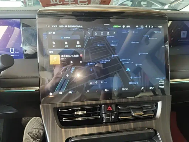 GAC Trumpchi E9 — Фото автомобиля 12