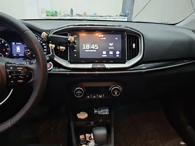 Kia KX1 — Фото автомобиля 13