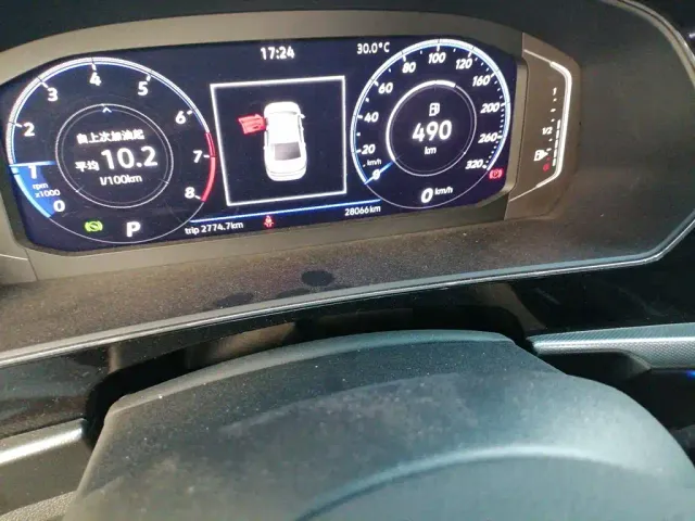 Volkswagen Passat — Фото автомобиля 8